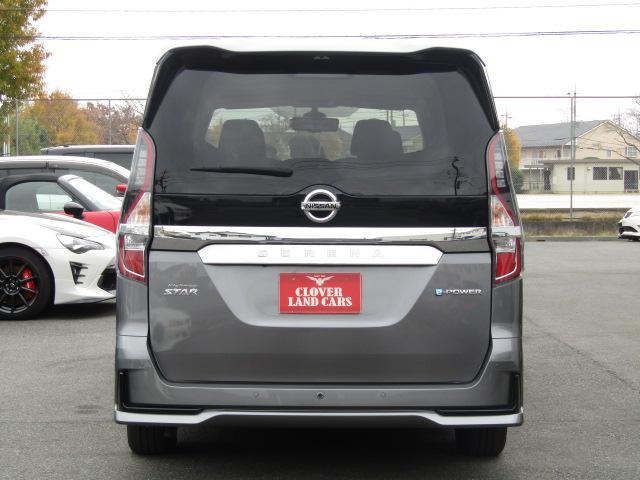 セレナ ｅ－パワー　ハイウェイスターＶ　純正１０インチナビ／フリップダウンモニター／プロパイロット／コーナーセンサー／アラウンドビュー／デジタルインナーミラー／ドラレコ／ブラインドスポット／両側電動スライド／１オーナー／（9枚目）