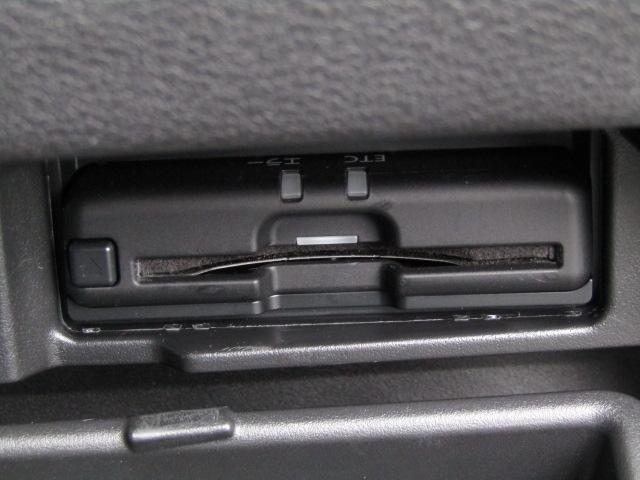 セレナ ｅ－パワー　ハイウェイスターＶ　純正１０インチナビ／フリップダウンモニター／プロパイロット／コーナーセンサー／アラウンドビュー／デジタルインナーミラー／ドラレコ／ブラインドスポット／両側電動スライド／１オーナー／（15枚目）