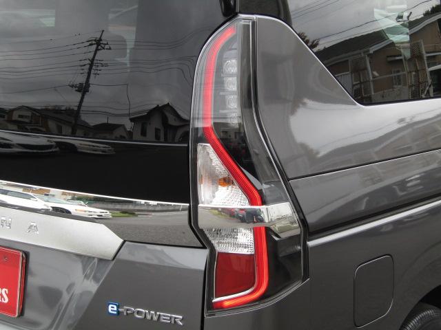 セレナ ｅ－パワー　ハイウェイスターＶ　純正１０インチナビ／フリップダウンモニター／プロパイロット／コーナーセンサー／アラウンドビュー／デジタルインナーミラー／ドラレコ／ブラインドスポット／両側電動スライド／１オーナー／（34枚目）