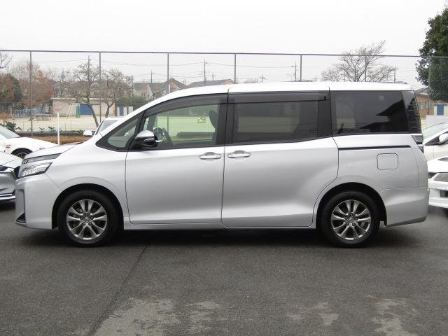 ヴォクシー Ｘ　サイドリフトアップチルトシート（福祉）／両側電動スライド／純正フルセグナビ／クルーズコントロール／セーフティセンス／コーナーセンサー／Ｂカメラ／ドラレコ／シートカバー／ＬＥＤ／（37枚目）