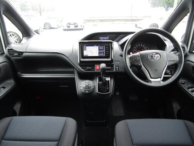 ヴォクシー Ｘ　サイドリフトアップチルトシート（福祉）／両側電動スライド／純正フルセグナビ／クルーズコントロール／セーフティセンス／コーナーセンサー／Ｂカメラ／ドラレコ／シートカバー／ＬＥＤ／（51枚目）