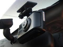 【前後ドライブレコーダー付】ドライブレコーダーは、映像・音声などを記録する自動車用の車載装置のことです。　もしもの事故の際の記録も撮れます。 4