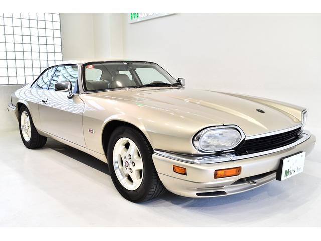 ＸＪ－Ｓ ４．０　ＸＪ－Ｓ　４．０　後期最終型　ベージュレザーインテリア　純正１６インチＡＷ　ウッドコンビステアリング　ウッドパネル　パワーシート　パワーウィンドウ　本国取説　記録簿　ＥＴＣ　左ハンドル　１９９４年登録（4枚目）