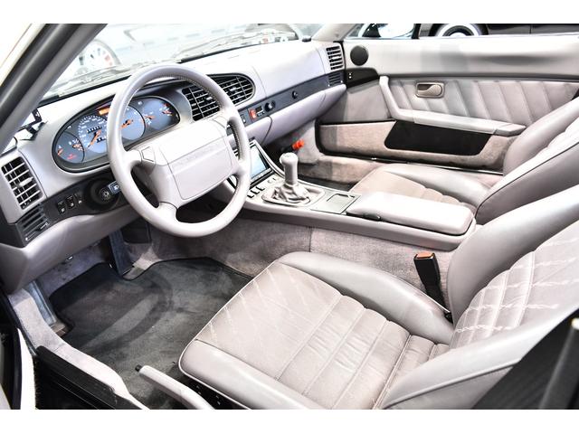 ９６８ ９６８カブリオレ　ミツワ正規ディーラー車　６速マニュアル　ブラックソフトトップ　グレーファブリックコンビＳ　純正１７インチＡＷ　社外ナビゲーション　バックカメラ　取説　記録簿　スペア鍵　左ハンドル（9枚目）