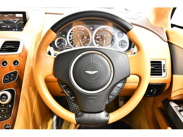 ラピード  ラピードS タッチトロニック3 正規D車 後期最終型 キャメルレザー シートヒーター アルカンタラRライナー 社外ナビ TV Bカメラ 20インチAW 取説 記録簿 クリスタル鍵 右H(14枚目)