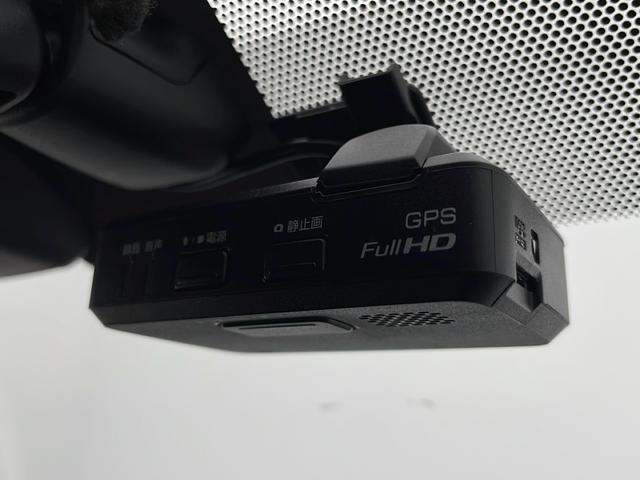 ｅ－パワー　メダリスト　◆純正ナビ（ＭＪ１１６Ｄ－Ｗ）（Ｂｌｕｅｔｏｏｔｈ接続／ＣＤ／ＤＶＤ／フルセグＴＶ）（ミュージックプレイヤー接続）◆アイドリングストップ◆純正フロアマット◆ハーフレザーシート◆ＡＢＳ◆横(3枚目)