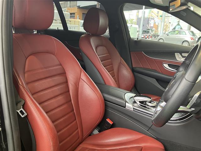 Ｃクラスステーションワゴン Ｃ２００　ステーションワゴン　スポーツ本革仕様　レーンキープＡ　レーダークルーズコントロール　ＬＥＤ　衝突軽減ブレーキ　ワンオーナー　ルーフレール　Ｐアシスト　禁煙　ＢＴオーディオ　バックカメラ　ナビＴＶ　フルセグＴＶ　ＥＴＣ２．０　キーレスゴー（2枚目）