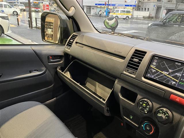 ハイエースバン ロングDX GLパッケージ パノラミックビューモニター フルタイム4WD ナビTV パワーウィンドウ パワーステアリング キーレスキー フルセグ エアコン 横滑り防止機能 SDナビ オートライト ドラレコ Dターボ ETC(26枚目)