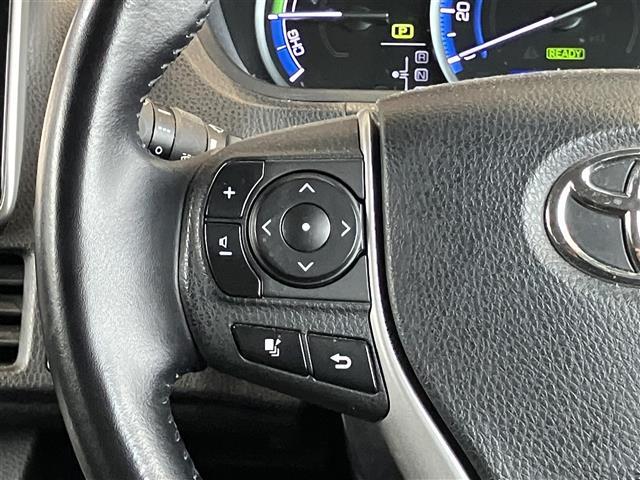 ヴォクシー ハイブリッドＶ　ＢＴ接続　サイドエアバッグ　ＳＤナビゲーション　車線逸脱防止　スマートキープッシュスタート　盗難防止アラーム　ウォークスルー　記録簿有　ＤＶＤ再生可　Ａライト　Ｂモニター　オートクルーズ　Ｗエアバック（33枚目）