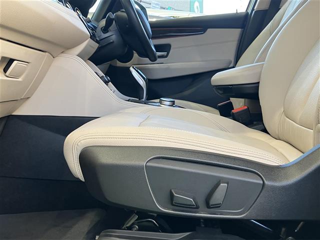 2シリーズ 218dアクティブツアラー ラグジュアリー ワンオナ/ベージュレザー/コンフォートPKG (30枚目)