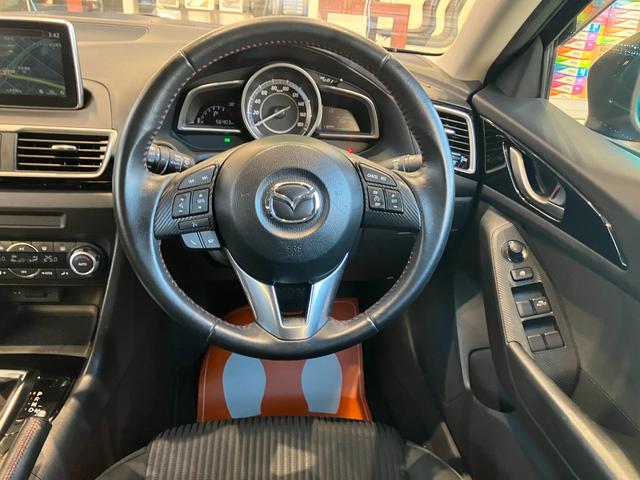 アクセラスポーツ 15S Bカメラ/衝突被害軽減システム/クルコン Rカメ パワステ サイドSRS セキュリティーアラーム ナビ付 横滑防止装置 アイドリングSTOP 整備記録簿 パワーウインドウ メモリーナビ付 エアコン(47枚目)