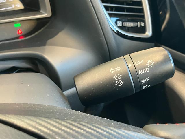 アクセラスポーツ 15S Bカメラ/衝突被害軽減システム/クルコン Rカメ パワステ サイドSRS セキュリティーアラーム ナビ付 横滑防止装置 アイドリングSTOP 整備記録簿 パワーウインドウ メモリーナビ付 エアコン(67枚目)