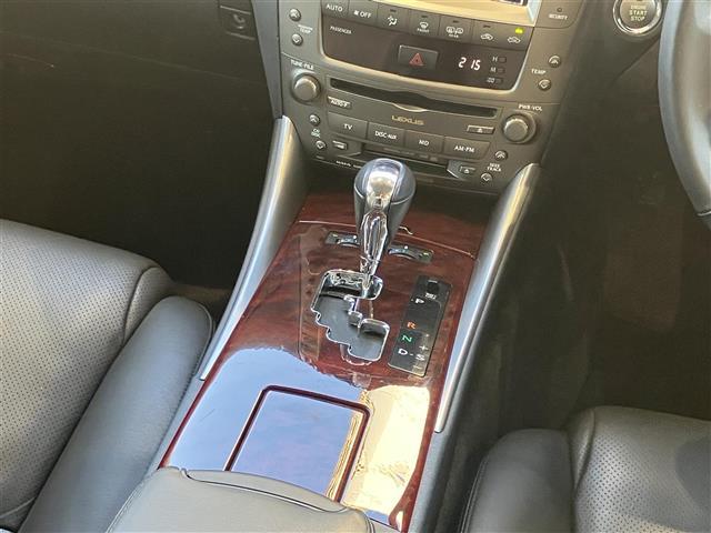 ＩＳ ＩＳ２５０　バージョンＬ　インテリキー　革Ｓ　ＨＤＤナビゲーションシステム　カーテンエアバッグ　ＡＡＣ　サンルーフ　オートライト　エアバック　ＰＷ　ナビ　キーレスエントリー　パワーステアリング　ＡＢＳ　ワンオーナー　Ｂカメ（23枚目）