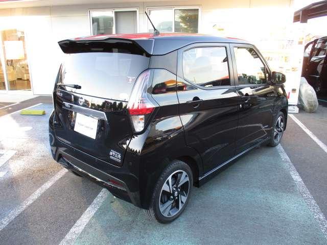 ハイウェイスター Gターボプロパイロットエディション 衝突被害軽減ブレーキ 踏み間違い防止 サイドエアバッグ エマージェンシブレーキ レーンキープ アイドリングS 全周囲モニター CD再生 記録簿 ABS メモリーナビ(2枚目)