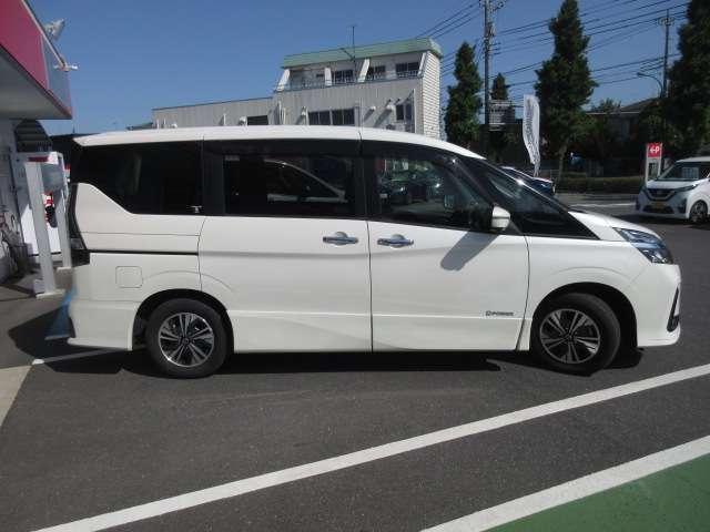 日産 セレナ