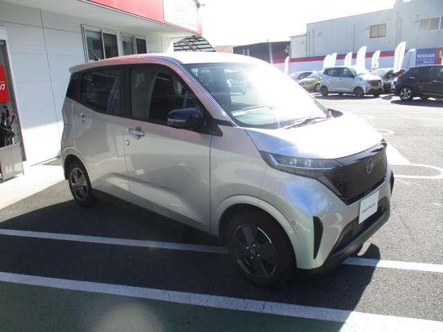 サクラ Ｘ　当社展示試乗車　ＭＪ３２３－ＤＬ　アラウンドビュ　アラウンドビューモニター　運転席エアバック　ＡＡＣ　ＬＥＤヘッドランプ　試乗車　スマートキー　レーンアシスト　盗難防止システム　キーレスエントリー　ワンオーナー　パワーステアリング　アルミホイール（8枚目）