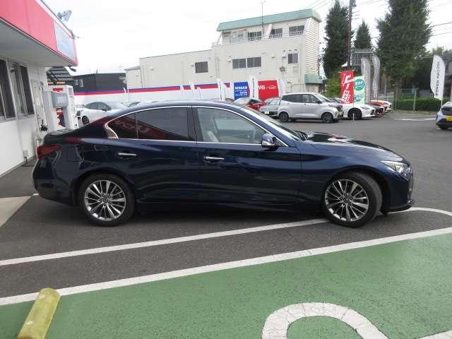 スカイライン ＧＴ　タイプＰ　コネクトナビ　アラウンドビュー　インテリキー　衝突軽減　ＬＥＤ　ワンオーナー車　オートクルーズコントロール　スマートキー　ドラレコ　ＥＴＣ　レーンキープ　ナビＴＶ　メモリーナビ　アルミ（11枚目）