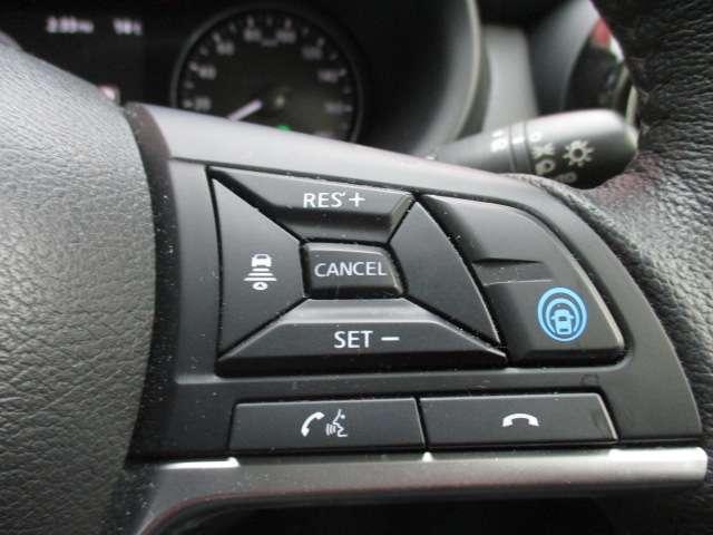 キックス Ｘ　ＭＭ３２０ＤＬナビ　プロパイロット　アラウンド　ナビ＆ＴＶ　ワンオ－ナ－車　スマートキー　ＬＥＤヘッド　盗難防止システム　ドラレコ　ＥＴＣ　整備記録簿有　メモリーナビ　サイドエアバッグ　アルミ（5枚目）