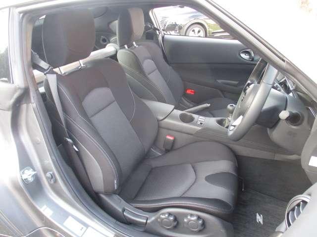 フェアレディＺ ３．０　６速　コネクトナビ　ベースグレード　クルコン　ＬＥＤヘッド　バックカメラ　衝突軽減システム　エアコン　パワーウィンドウ　パワーステアリング　ＥＴＣ　アルミホイール　インテリジェントキー（15枚目）