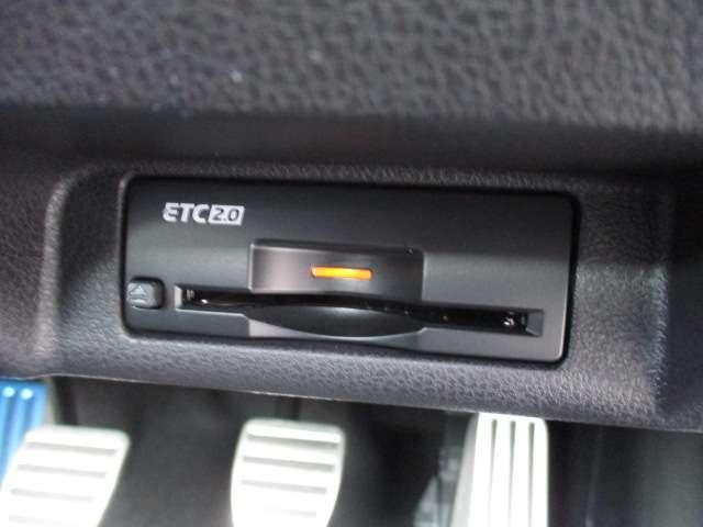 フェアレディＺ ３．０　６速　コネクトナビ　ベースグレード　クルコン　ＬＥＤヘッド　バックカメラ　衝突軽減システム　エアコン　パワーウィンドウ　パワーステアリング　ＥＴＣ　アルミホイール　インテリジェントキー（20枚目）