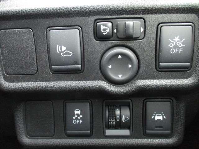 ノート e-パワー X MM318DLナビ 360°カメラ 記録簿付 運転席助手席エアバック AUTOエアコン 1オーナー 盗難防止システム ナビTV AW 運転席エアバッグ インテリジェントキー ドラレコ パワーウィンドウ(8枚目)