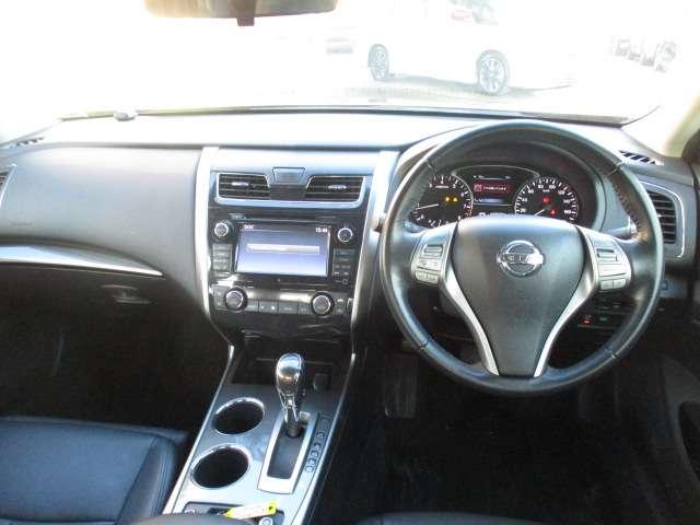 ティアナ XV コネクトナビ アラウンドビュー インテリジェントキー 黒革シート 点検記録簿 ナビTV ETC オートエアコン カーテンエアバック メモリーナビ 盗難防止システム エアバッグ AW(4枚目)