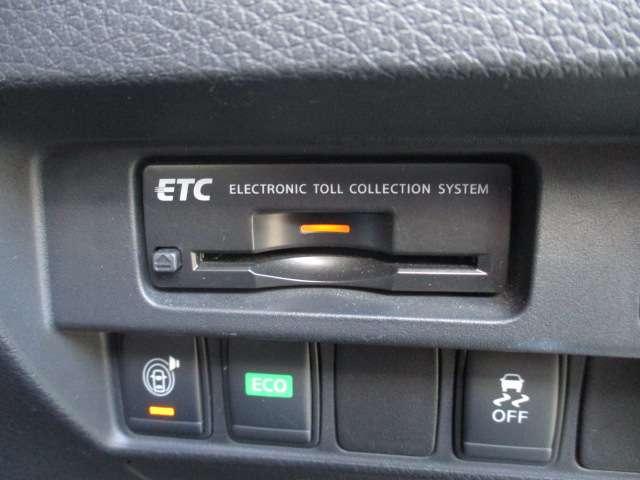 ティアナ XV コネクトナビ アラウンドビュー インテリジェントキー 黒革シート 点検記録簿 ナビTV ETC オートエアコン カーテンエアバック メモリーナビ 盗難防止システム エアバッグ AW(8枚目)