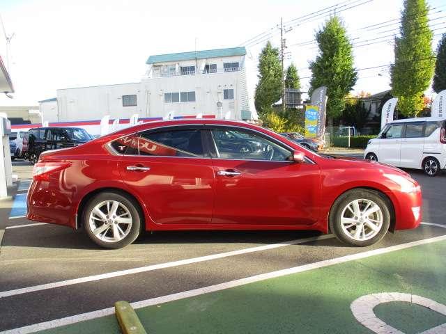 ティアナ XV コネクトナビ アラウンドビュー インテリジェントキー 黒革シート 点検記録簿 ナビTV ETC オートエアコン カーテンエアバック メモリーナビ 盗難防止システム エアバッグ AW(11枚目)