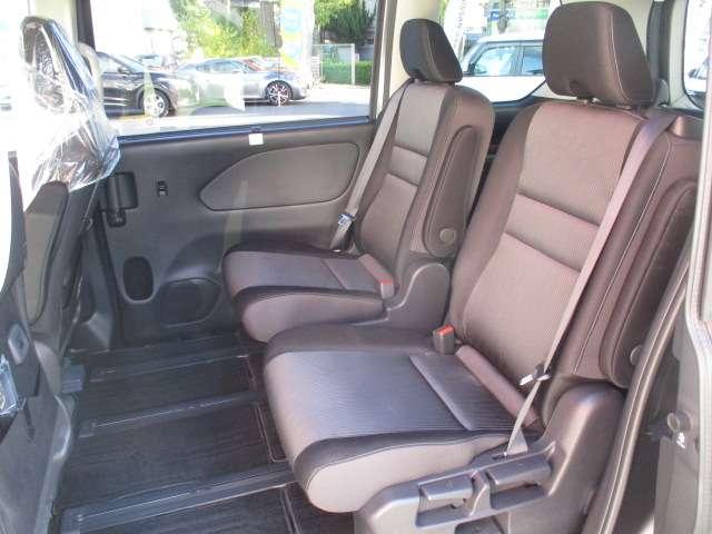 セレナ e-パワー ハイウェイスターV MM512DLナビ 後席モニター 360°カメラ エマジェンシーブレーキ 1オナ スマキー LED レーンアシスト 点検記録簿付 ETC ドラレコ イモビ フルオートエアコン アルミホイール(19枚目)