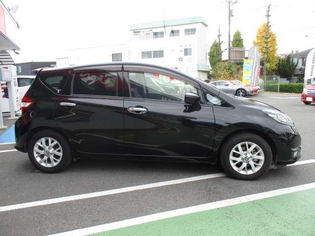 ノート １．２　メダリスト　ＭＭ３１８Ｄ－Ｗナビ　アラウンドビューモニター　クルコン　アラウンドビュモニター　イモビライザー　Ａストップ　インテリキー　オートエアコン　左右エアバック　メモリーナビ　ドラレコ　ＥＴＣ　１オーナー　ナビＴＶ　ＬＥＤヘッドライト　パワーウインドー（11枚目）