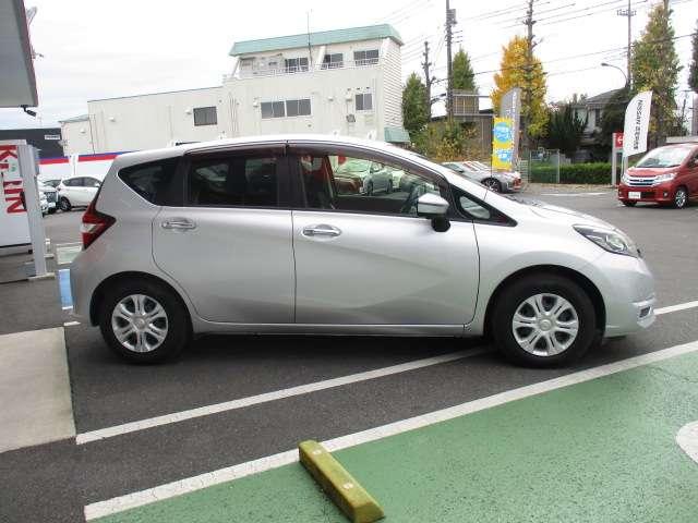 ノート １．２　Ｘ　ＭＭ３１７ＤＬナビ　アラウンドビューモニター　レーダーブレーキサポート　ＥＴＣ搭載　１オーナー車　記録簿付き　Ｄレコ　スマトキー　セキュリティーアラーム　キーレス　運転席助手席エアバッグ　ナビＴＶ　ワンセグ　エアコン　パワーウィンドウ　ＡＢＳ（10枚目）