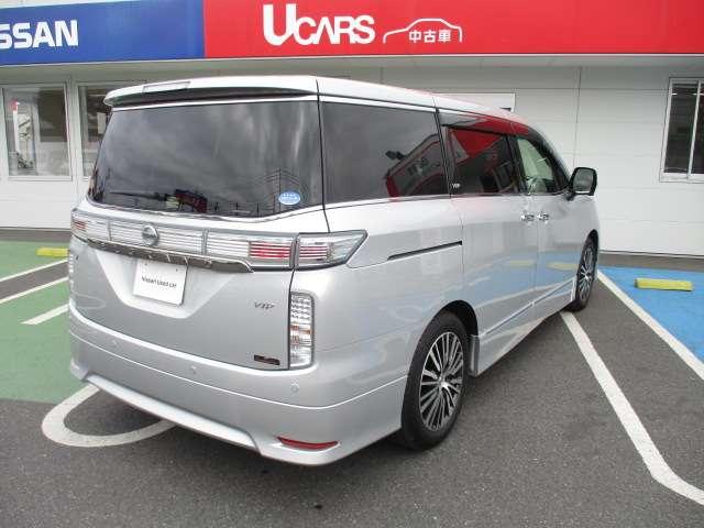 エルグランド ３．５　ＶＩＰ　本革シート　シートヒーター　純正ＨＤＤナビ　クルコン　スマートキー　サンルーフ　両側パワースライドドア　ＨＤＤナビ　ＬＥＤヘッドランプ　プリクラッシュ　３６０度カメラ（2枚目）