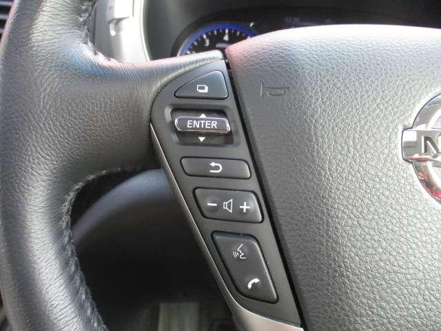 エルグランド ３．５　ＶＩＰ　本革シート　シートヒーター　純正ＨＤＤナビ　クルコン　スマートキー　サンルーフ　両側パワースライドドア　ＨＤＤナビ　ＬＥＤヘッドランプ　プリクラッシュ　３６０度カメラ（7枚目）