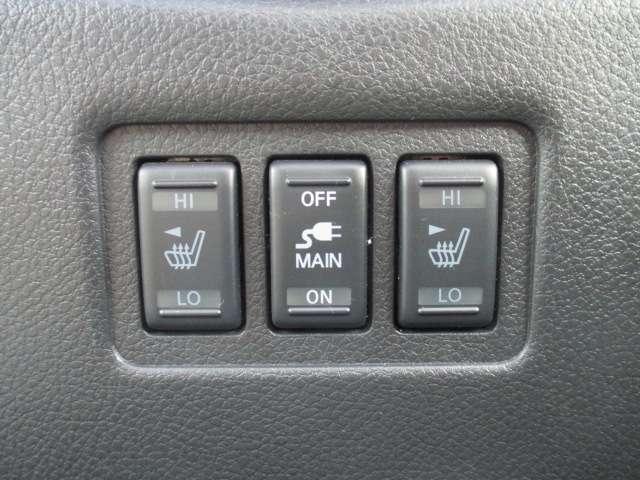 エルグランド ３．５　ＶＩＰ　本革シート　シートヒーター　純正ＨＤＤナビ　クルコン　スマートキー　サンルーフ　両側パワースライドドア　ＨＤＤナビ　ＬＥＤヘッドランプ　プリクラッシュ　３６０度カメラ（8枚目）