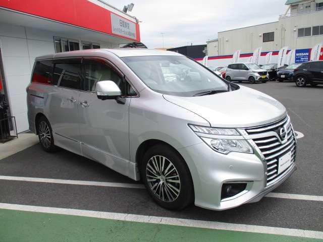 エルグランド ３．５　ＶＩＰ　本革シート　シートヒーター　純正ＨＤＤナビ　クルコン　スマートキー　サンルーフ　両側パワースライドドア　ＨＤＤナビ　ＬＥＤヘッドランプ　プリクラッシュ　３６０度カメラ（13枚目）