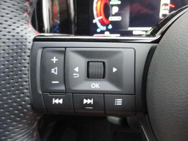 オーラ 1.2 NISMO プロパイロット コネクトナビ カーテンエアバッグ エマブレ 禁煙 インテリキー ETC 車線逸脱警報 フルセグ キーフリーシステム ダブルエアバック 定期点検記録簿 アルミホイール 運転席エアバッグ メモリーナビ 試乗車 ナビTV(6枚目)