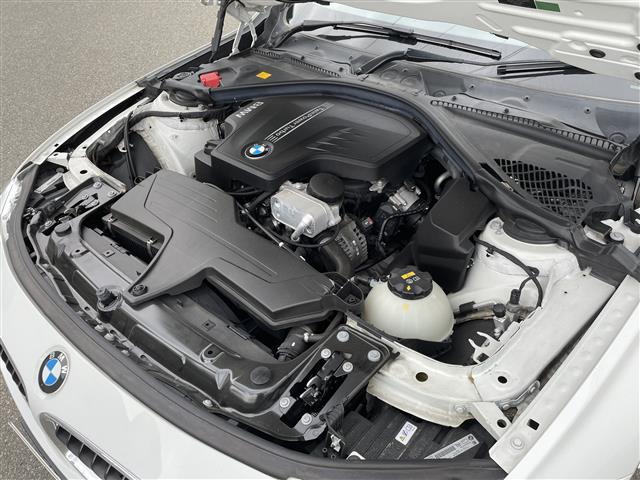 ３２０ｉ　ｘＤｒｉｖｅ　Ｍスポーツ　インテリジェントセーフティ　純正ＨＤＤナビ　サンルーフ　アルカンターラパワーシート　クルーズコントロール　バックカメラ　Ｂｌｕｅｔｏｏｔｈ　純正１８インチアルミ　ＨＩＤヘッドライト　ＥＴＣ(16枚目)