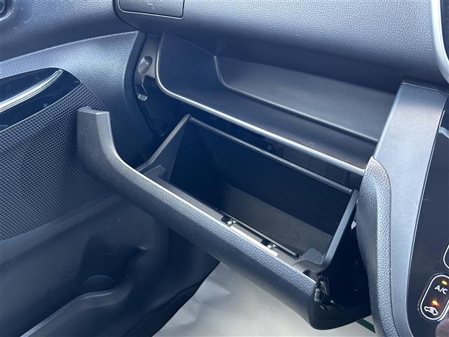 デイズルークス ハイウェイスター　Ｘターボ　４ＷＤターボ　純正ナビ　フルセグＴＶ／ＡＭ／ＦＭ／ＣＤ／ＤＶＤ　Ｂｌｕｅｔｏｏｔｈ　禁煙車　前後ドライブレコーダー　全周囲カメラ　左側パワースライドドア　衝突被害軽減システム　ワンオーナー　禁煙車（29枚目）