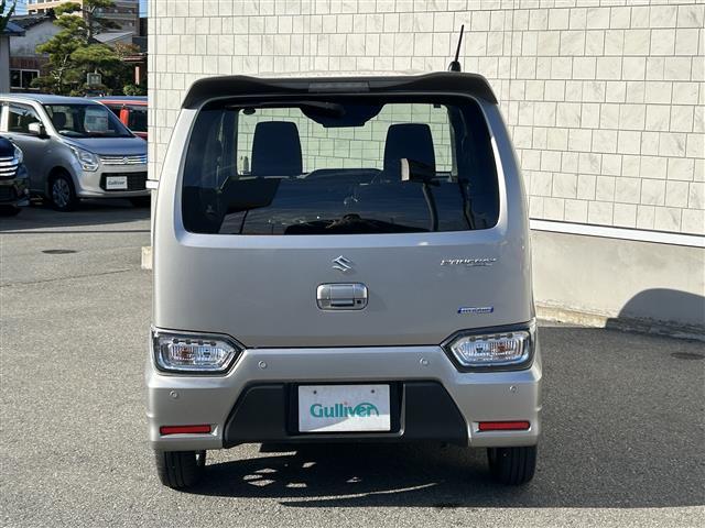 ワゴンＲスティングレー ハイブリッドＸ　禁煙車　４ＷＤ　社外オーディオ　アイドリングストップ　コーナーセンサー　衝突被害軽減ブレーキ　車線逸脱警報　横滑り防止装置　盗難防止装置　ＬＥＤヘッドライト　シートヒーター　冬タイヤ積み込み（3枚目）