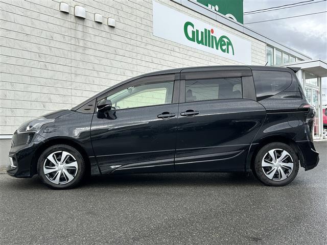 シエンタ ハイブリッドＧ　純正ナビＦＭ／ＡＭ／フルセグ　Ｂｌｕｅｔｏｏｔｈ　両側パワースライドア　衝突軽減ブレーキ　車線逸脱装置　プッシュスタート　バックカメラ　ＡＵＴＯライト　フォグランプ　ワンオーナー　禁煙車（6枚目）