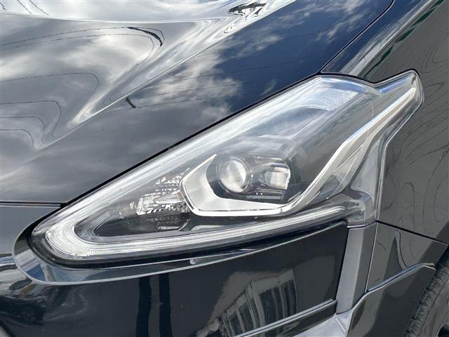 シエンタ ハイブリッドＧ　純正ナビＦＭ／ＡＭ／フルセグ　Ｂｌｕｅｔｏｏｔｈ　両側パワースライドア　衝突軽減ブレーキ　車線逸脱装置　プッシュスタート　バックカメラ　ＡＵＴＯライト　フォグランプ　ワンオーナー　禁煙車（10枚目）