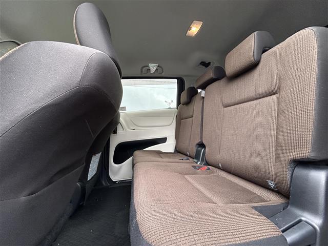 シエンタ ハイブリッドＧ　純正ナビＦＭ／ＡＭ／フルセグ　Ｂｌｕｅｔｏｏｔｈ　両側パワースライドア　衝突軽減ブレーキ　車線逸脱装置　プッシュスタート　バックカメラ　ＡＵＴＯライト　フォグランプ　ワンオーナー　禁煙車（37枚目）