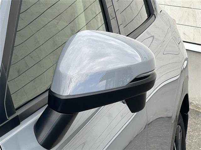 ヴェゼル ｅ：ＨＥＶ　Ｚ　４ＷＤ　純正ナビＴＶ　Ｂｌｕｅｔｏｏｔｈ　レーダークルーズコントロール　置くだけ充電　バックカメラ　ドライブレコーダー　電動リアゲート　ＥＴＣ　純正アルミ付きスタッドレス　ワンオーナー　禁煙（14枚目）