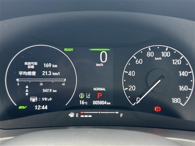 ヴェゼル ｅ：ＨＥＶ　Ｚ　４ＷＤ　純正ナビＴＶ　Ｂｌｕｅｔｏｏｔｈ　レーダークルーズコントロール　置くだけ充電　バックカメラ　ドライブレコーダー　電動リアゲート　ＥＴＣ　純正アルミ付きスタッドレス　ワンオーナー　禁煙（16枚目）