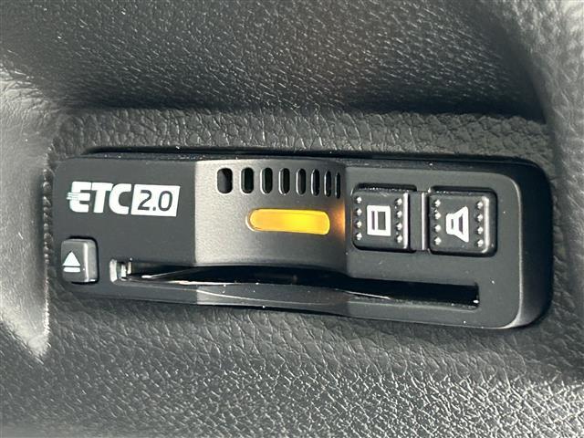 ヴェゼル ｅ：ＨＥＶ　Ｚ　４ＷＤ　純正ナビＴＶ　Ｂｌｕｅｔｏｏｔｈ　レーダークルーズコントロール　置くだけ充電　バックカメラ　ドライブレコーダー　電動リアゲート　ＥＴＣ　純正アルミ付きスタッドレス　ワンオーナー　禁煙（24枚目）