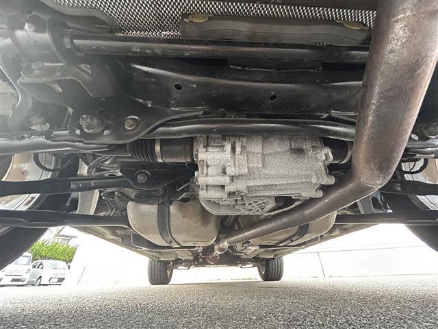 レンジローバーイヴォーク SEプラス 4WD 純正ナビFM/AM/Bluetooth レザーシート 全首位カメラ MERIDIANサウンド クルーズコントロール パドルシフト アイドリングストップ 電動パーキングブレーキー シートヒータ(9枚目)