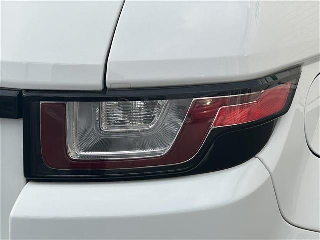 レンジローバーイヴォーク SEプラス 4WD 純正ナビFM/AM/Bluetooth レザーシート 全首位カメラ MERIDIANサウンド クルーズコントロール パドルシフト アイドリングストップ 電動パーキングブレーキー シートヒータ(11枚目)