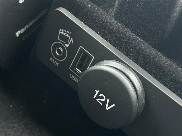 レンジローバーイヴォーク SEプラス 4WD 純正ナビFM/AM/Bluetooth レザーシート 全首位カメラ MERIDIANサウンド クルーズコントロール パドルシフト アイドリングストップ 電動パーキングブレーキー シートヒータ(29枚目)