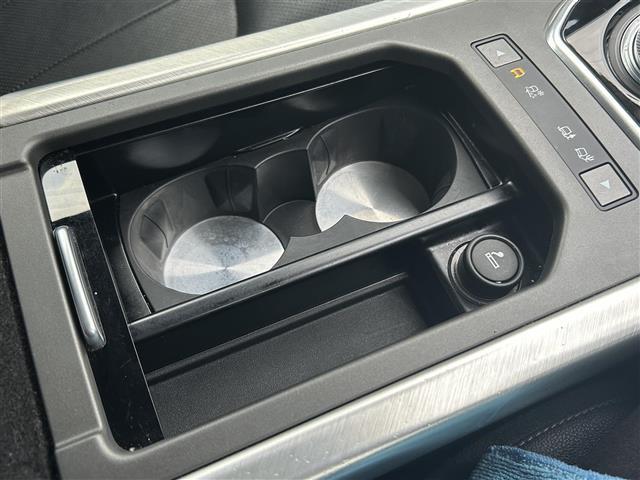 レンジローバーイヴォーク SEプラス 4WD 純正ナビFM/AM/Bluetooth レザーシート 全首位カメラ MERIDIANサウンド クルーズコントロール パドルシフト アイドリングストップ 電動パーキングブレーキー シートヒータ(30枚目)