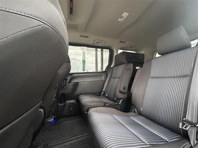 ヴォクシー ハイブリッドZS 煌II 純正10インチナビFM/AM/フルセグ/Bluetooth 衝突軽減ブレーキ 車線逸脱防止 両側パワースライドア 純正バイザー 純正マット LEDライト フォグランプ スペアキー 冬タイヤ積載 ETC(39枚目)